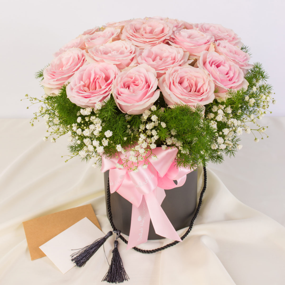 Mẫu hoa hot nhất hiện nay – Hoa hồng Ecuador kiều diễm
